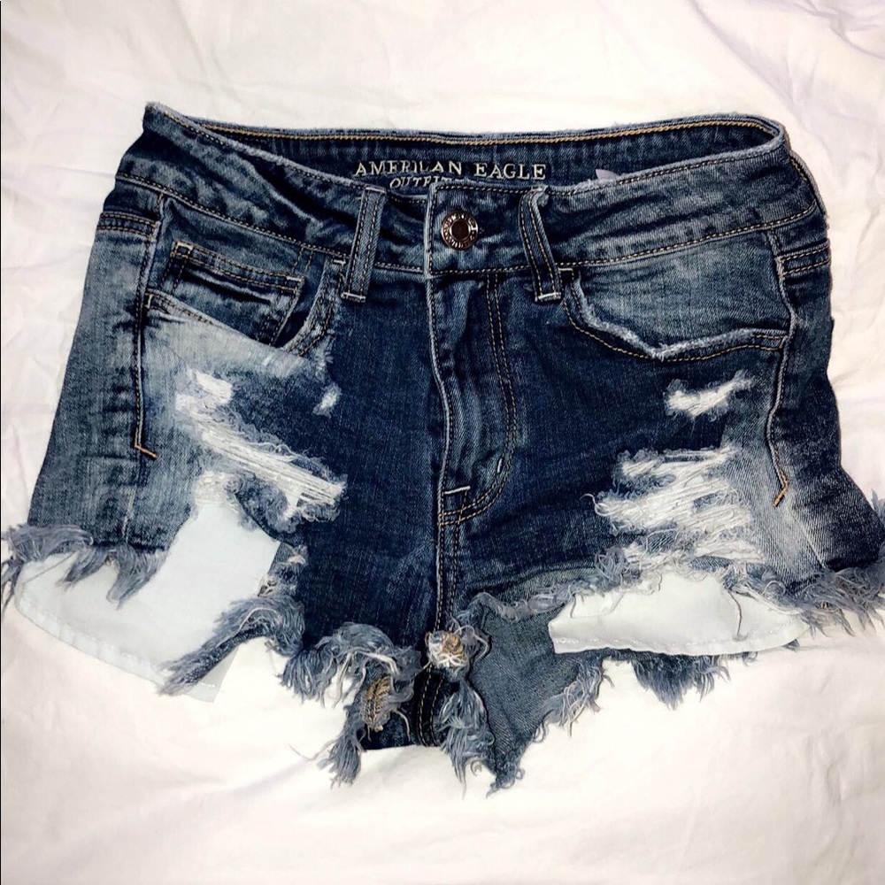 American eagle distressed high waisted shorts